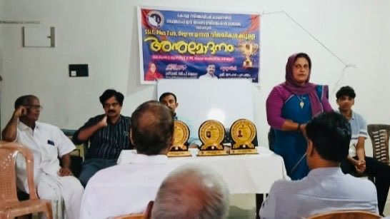 അക്കാദമിക മികവിന് അംഗീകാരം; വിദ്യാർത്ഥികളെ അനുമോദിച്ച് നരിക്കുനി ബിൽഡിങ് ഓണേഴ്‌സ് അസോസിയേഷൻ